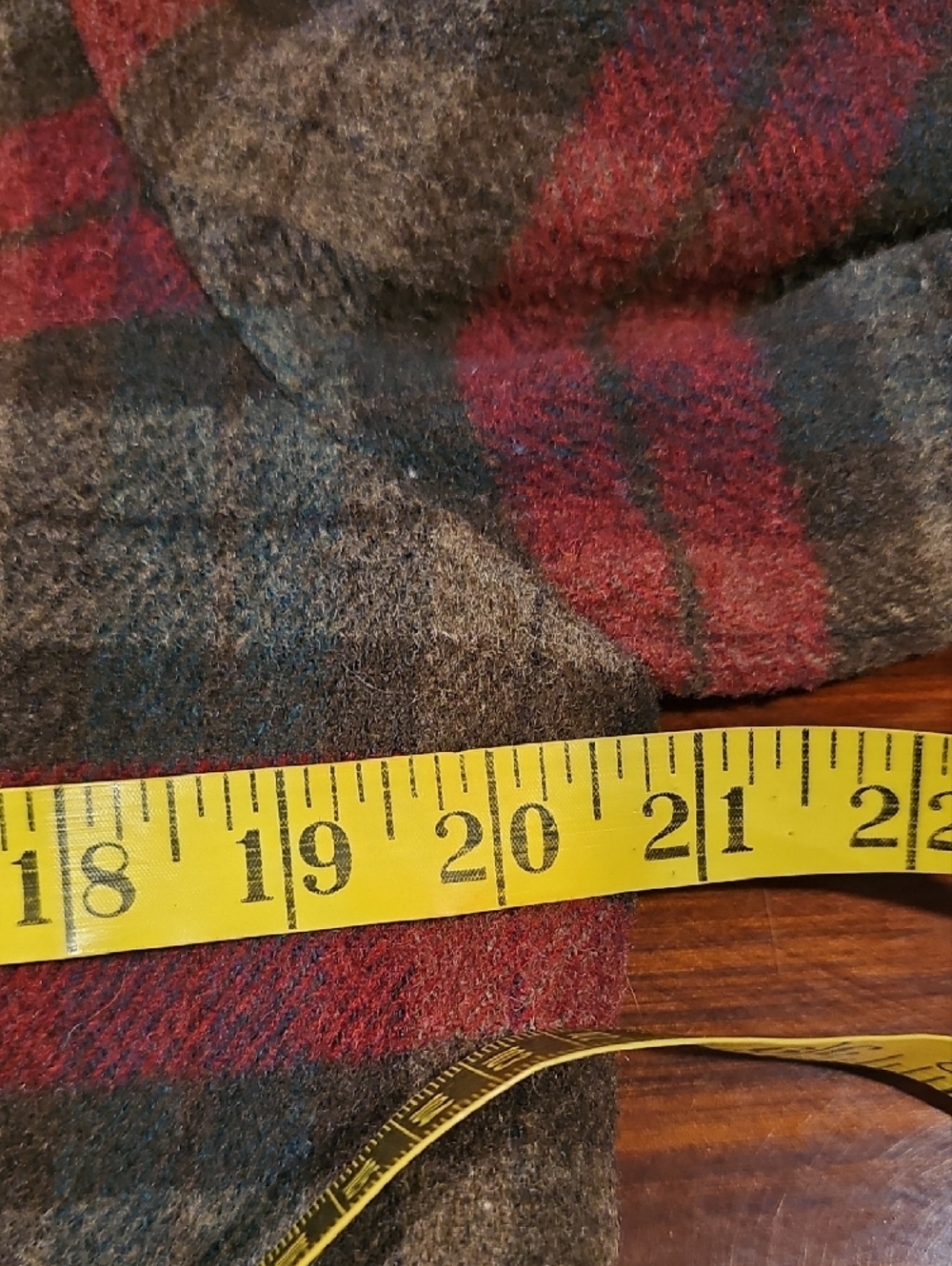 Vintage Reitmans Burgundy & Green Plaid Blazer - Picture 13 of 15